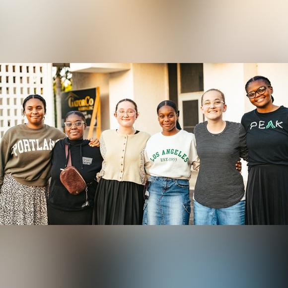 Meet your Posher, Jackie - Picture 4 of 6